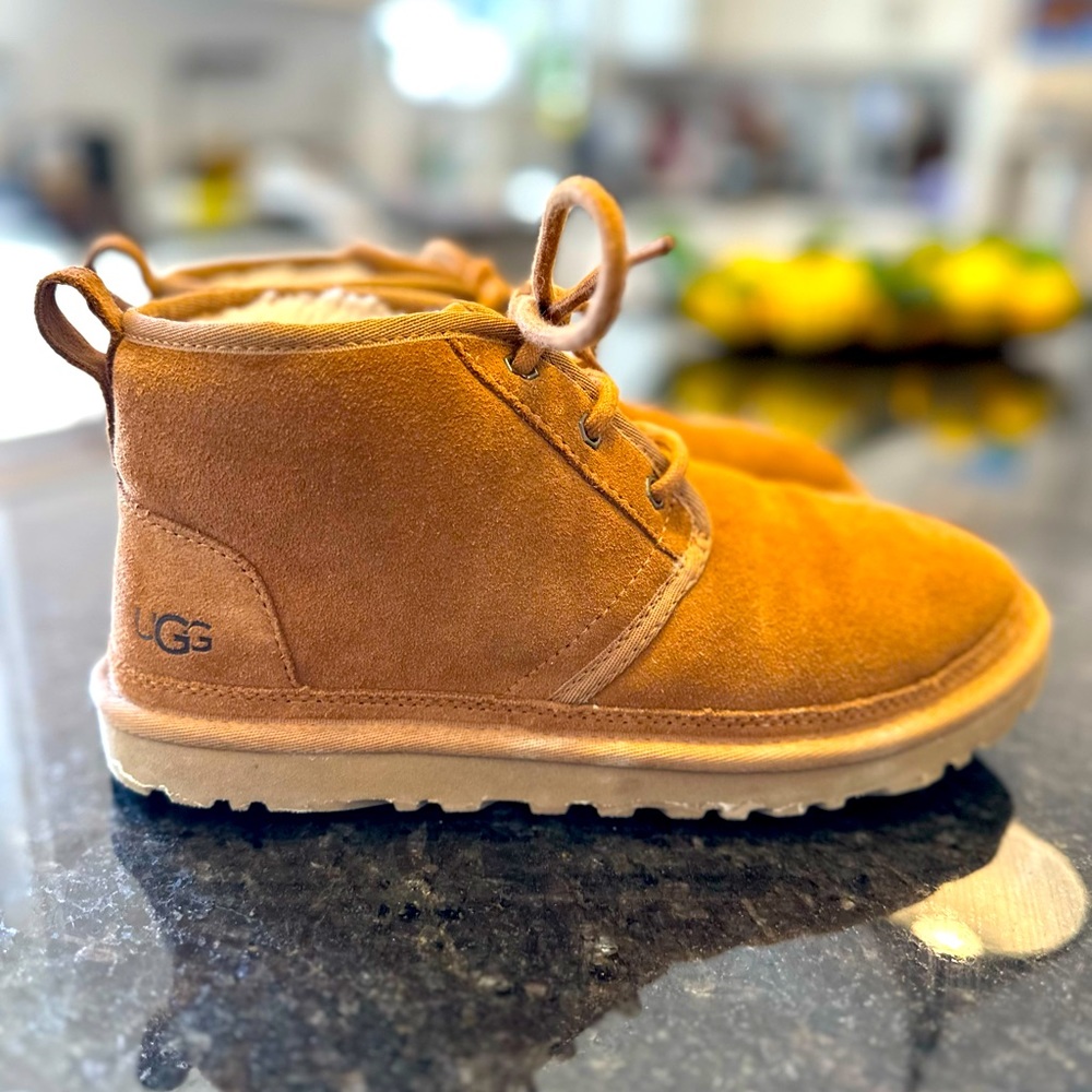 UGG Women's Neumel Suede Lace-Up Chukka Boots. Size 8.